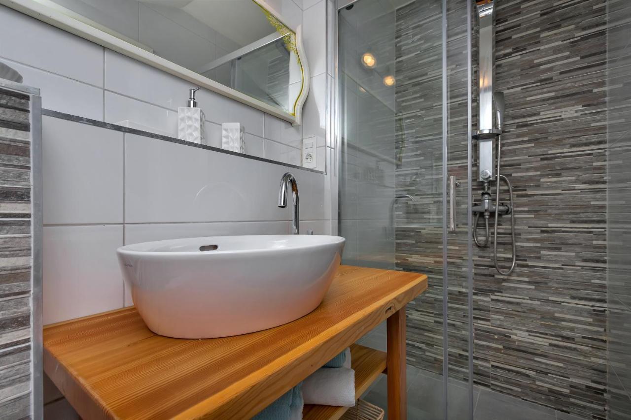 Apartman Montana Makarska Bagian luar foto