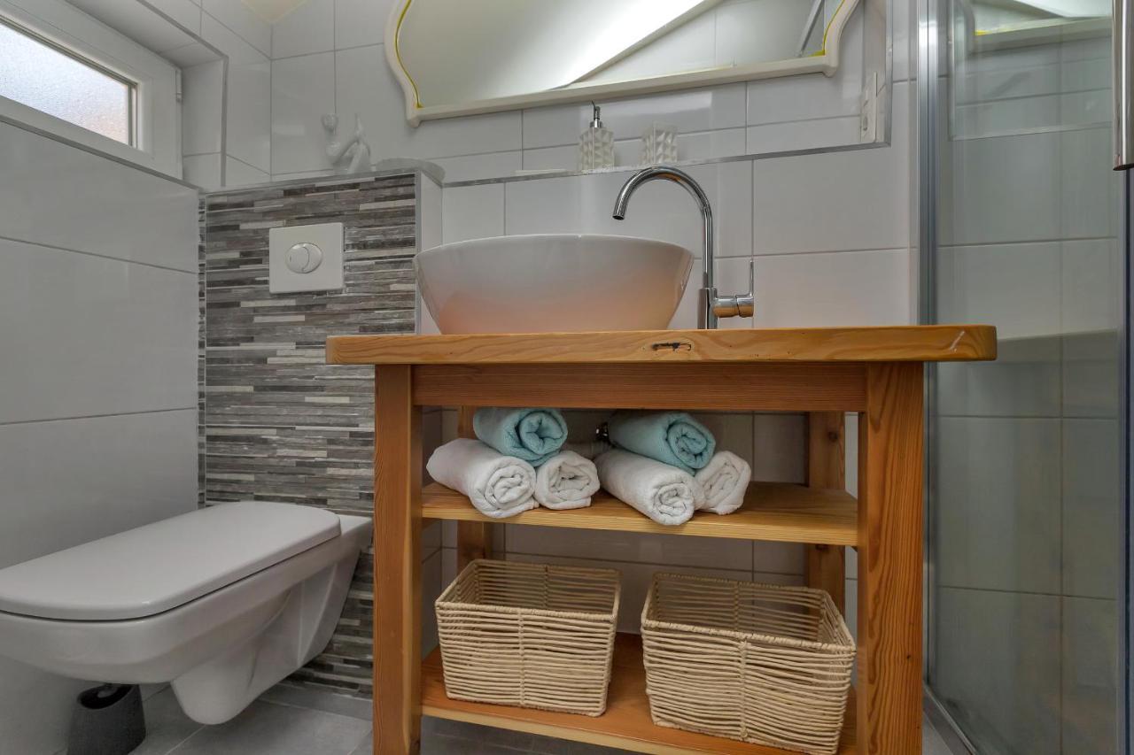 Apartman Montana Makarska Bagian luar foto