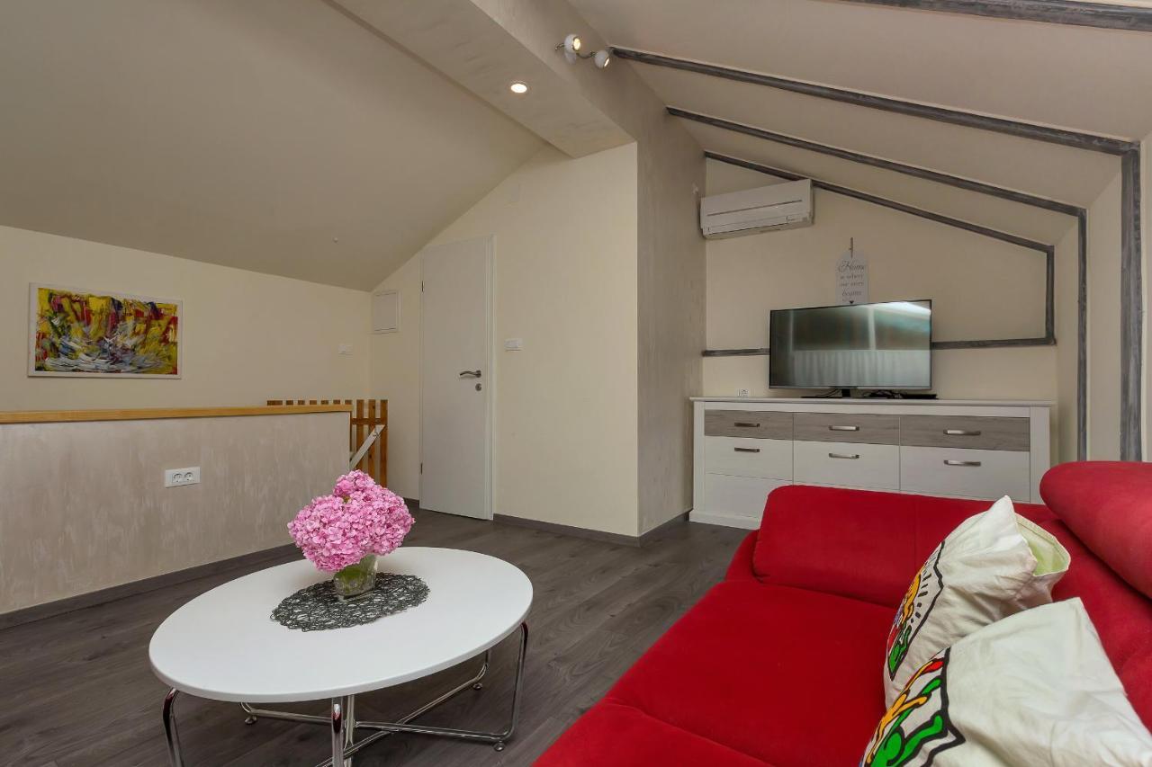 Apartman Montana Makarska Bagian luar foto